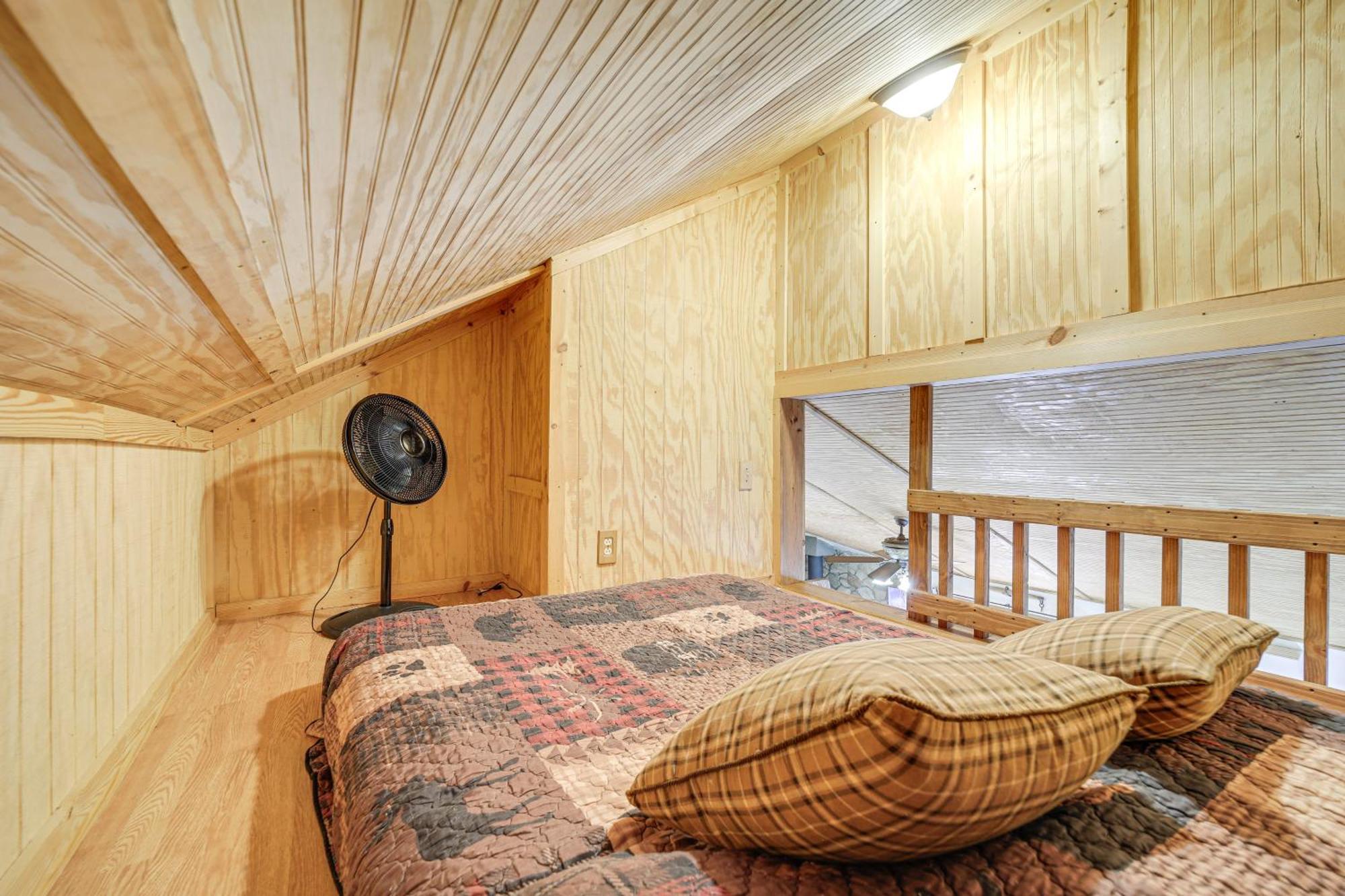 Creekside Whittier Cabin With Fire Pit Near Hiking! Esterno foto